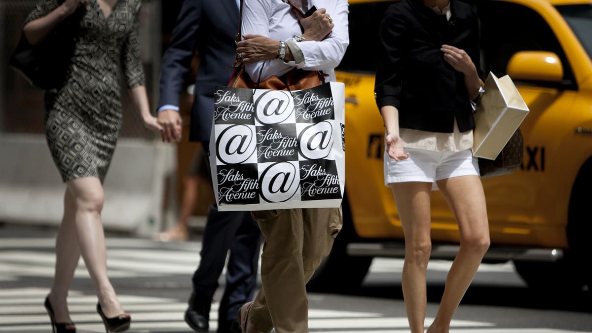 Snobby staff can boost luxury retail sales