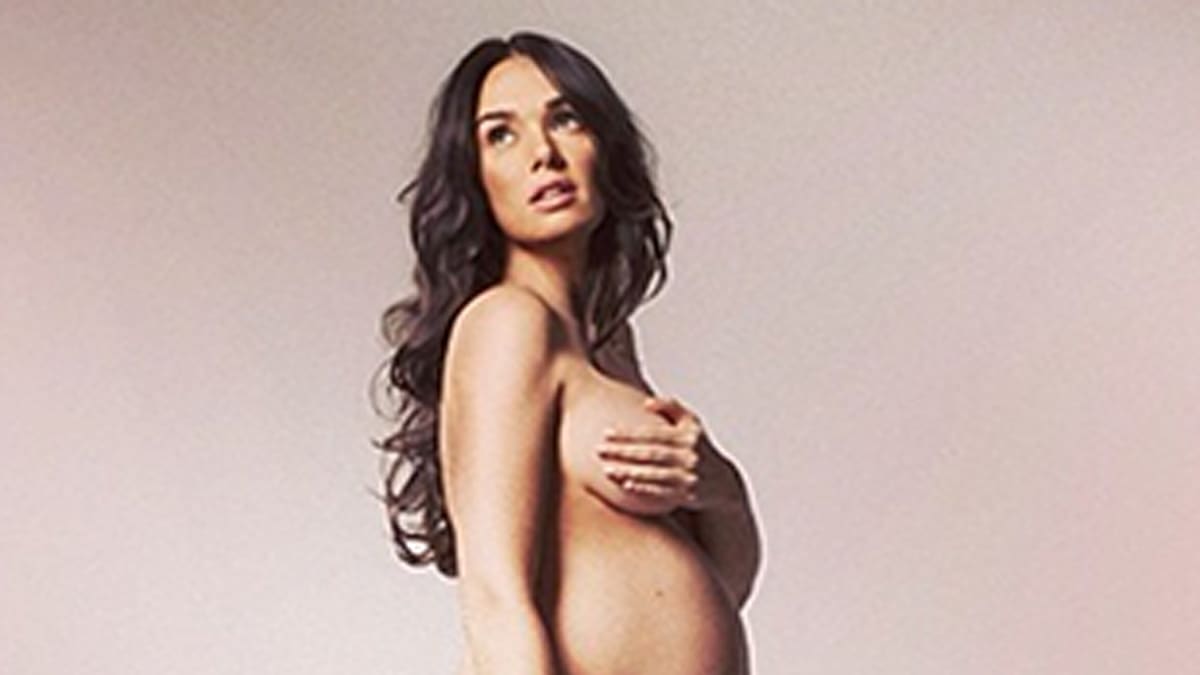 Vroom Vroom; British Heiress Tamara Ecclestone Post Naked Picture At 39 Weeks Pregnant