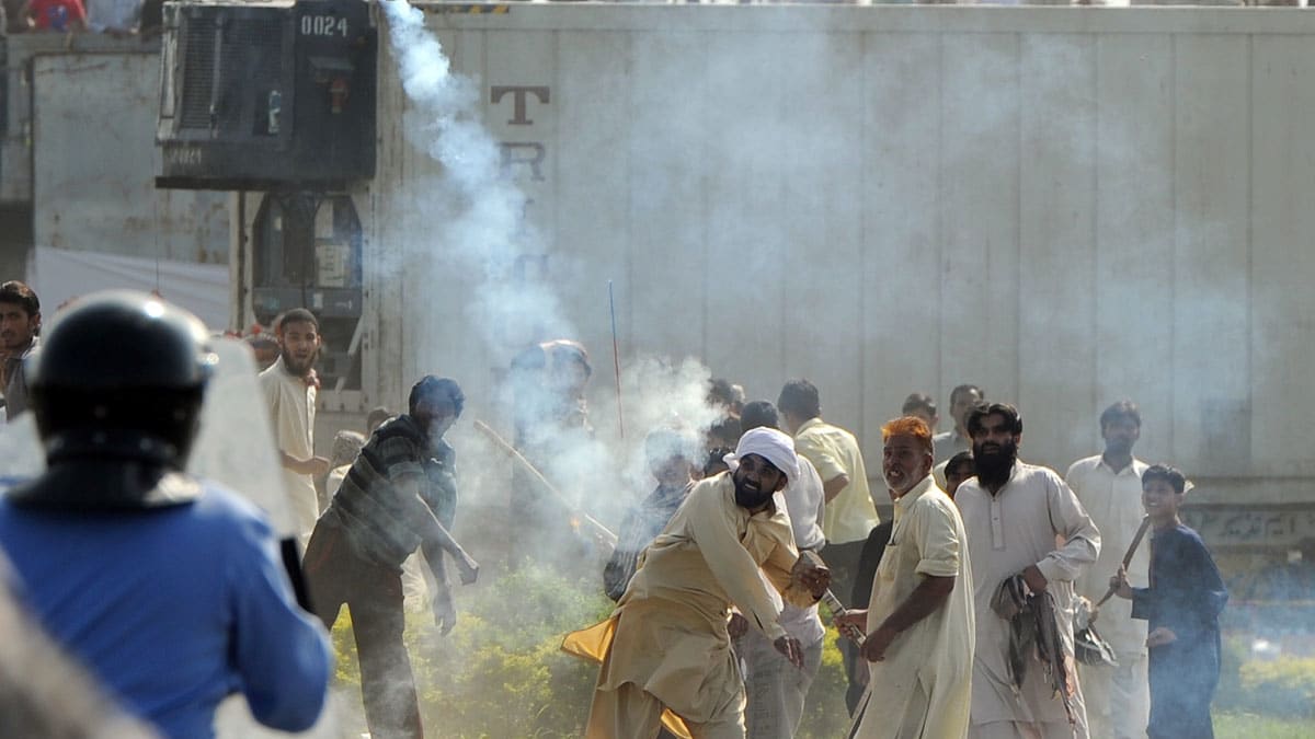 19 Killed in Pakistan Protests