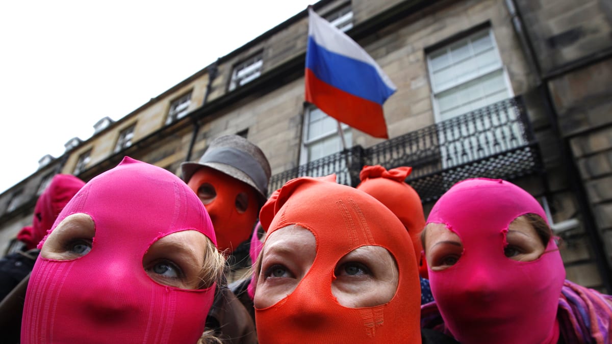 Pussy Riot Modern Russian Women Trapped In Putin S Time Machine