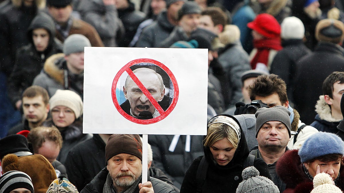 Dozens Arrested In Putin Protests 8305