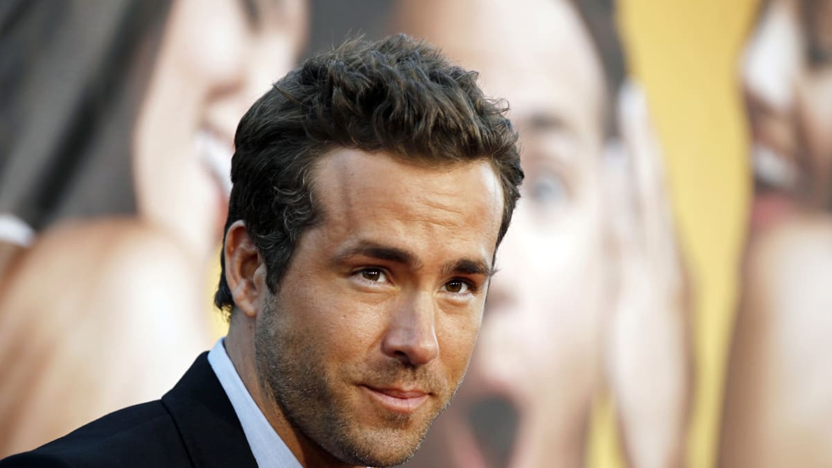 Ryan Reynolds in The Change-Up: Is He No Longer Sexy?