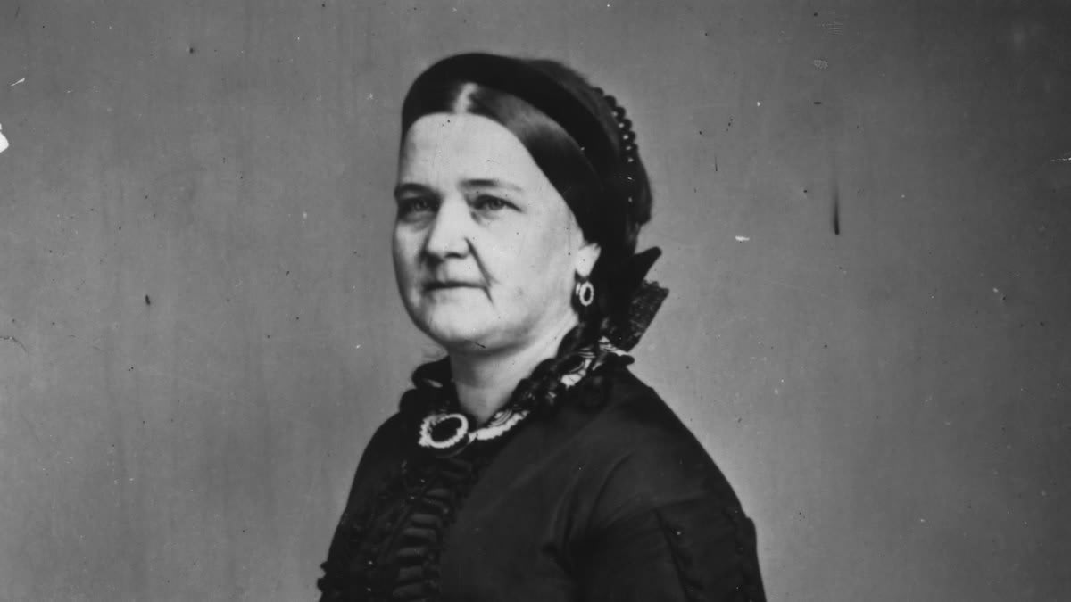 When Mary Todd Lincoln’s Son Had Her Declared Insane.