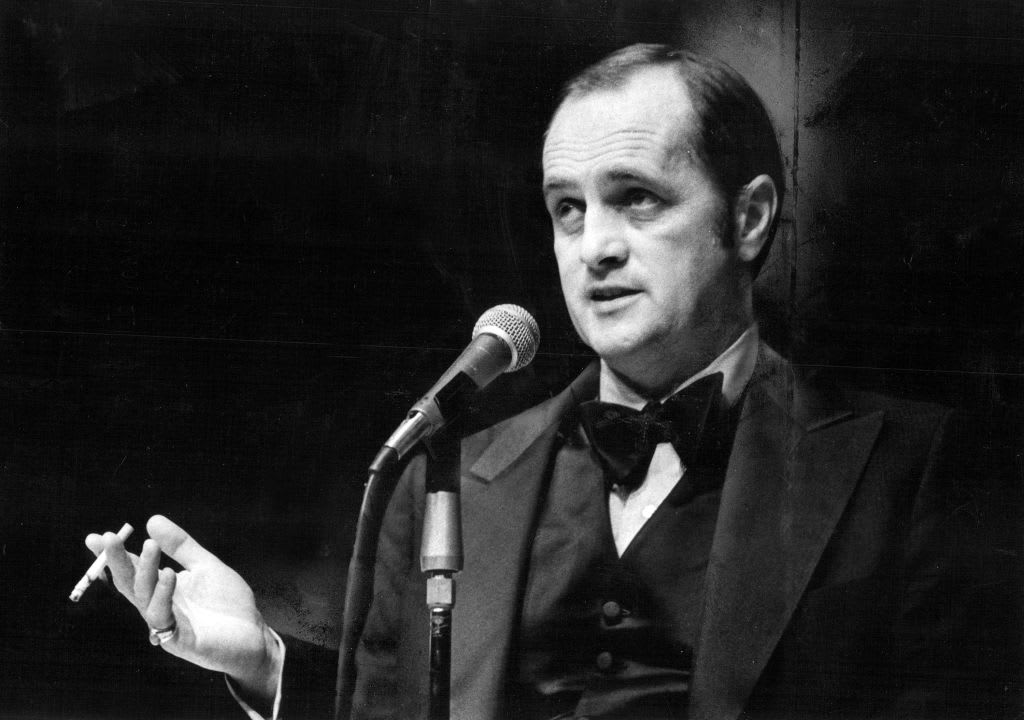 Bob Newhart performs at the Mill Run Theatre in Niles, Illinois, in 1973.