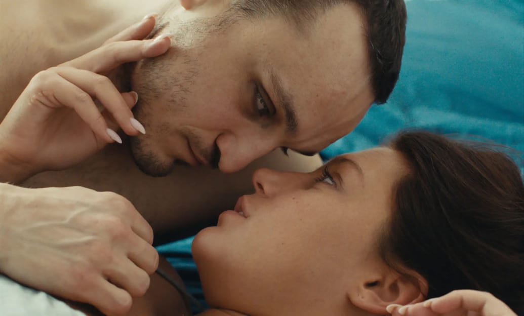 A photo of Franz Rogowski and Adèle Exarchopoulos in 'Passages'