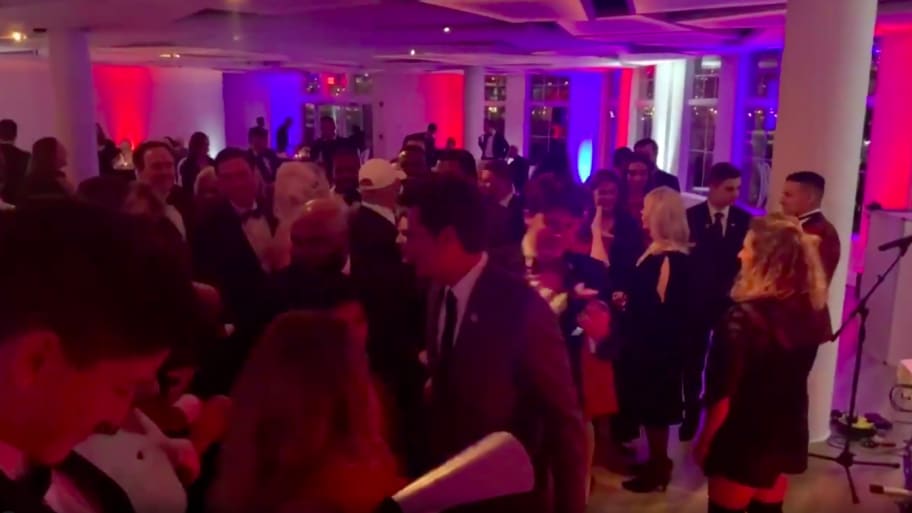 Video Shows Maskless, Crowded New York Young Republican Club Gala in ...