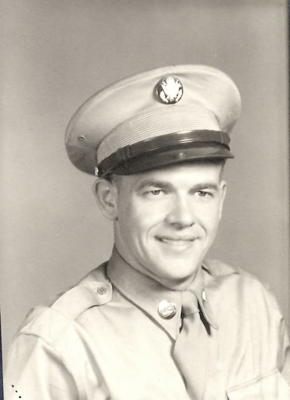 Aron Krell con su uniforme del ejército estadounidense, 1952. 