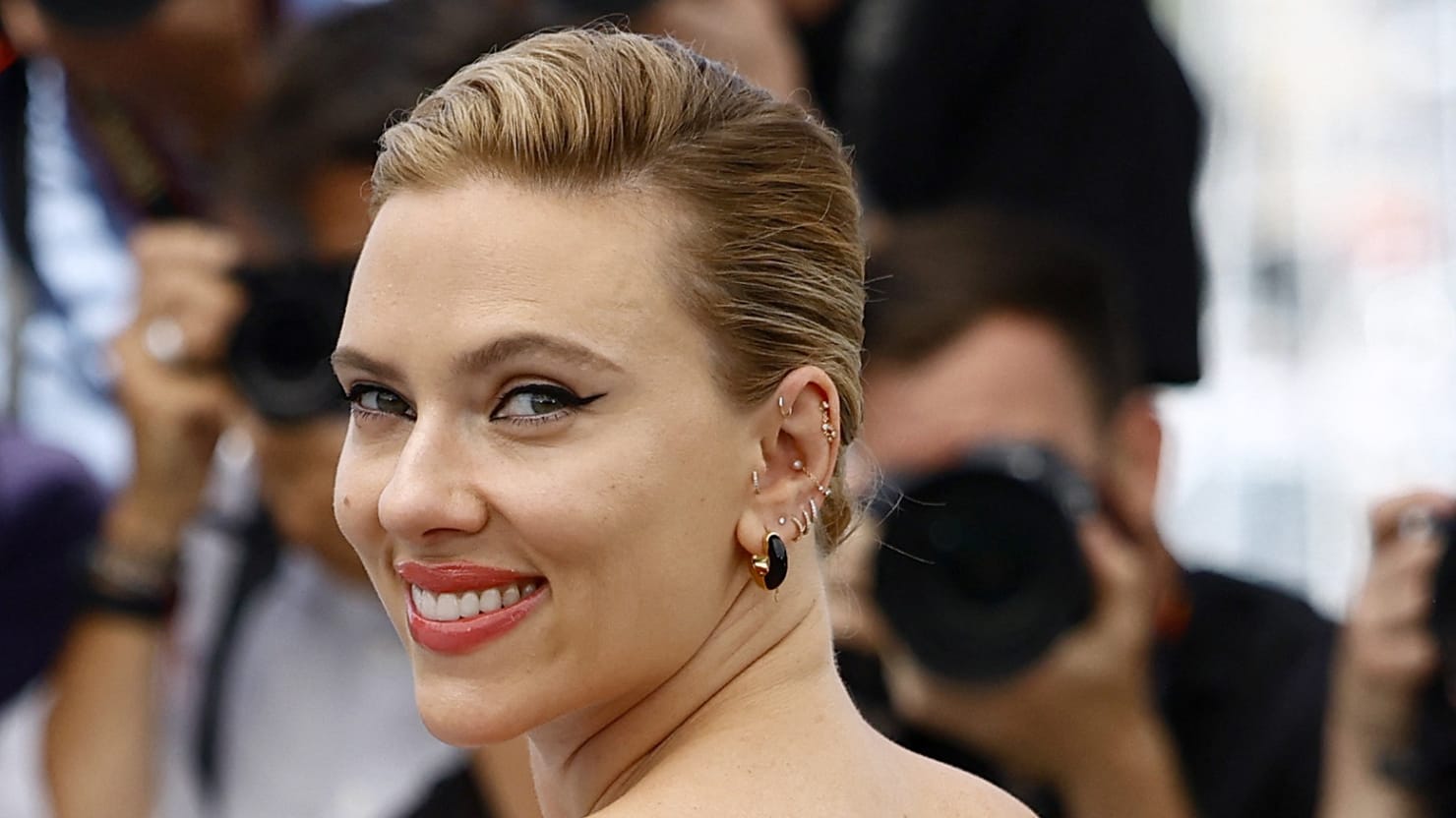 Sam Altman Repeatedly Tried to Get ScarJo to Work With OpenAI: Report