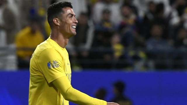 Cristiano Ronaldo has been criticized for apparently making an obscene gesture at Al Shabab fans following Al Nassr’s victory in Saudi Arabia. 