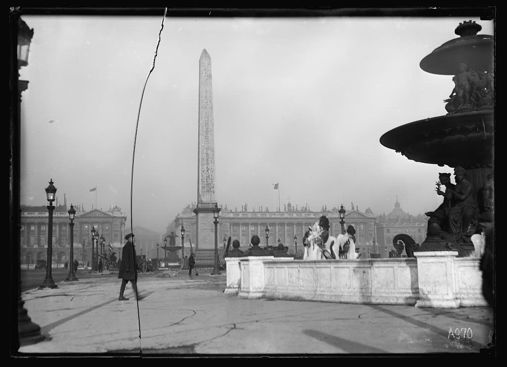 Paris---Place-de-la-Concorde-1919---Library-of-Congress-LC-DIG-anrc-00757_oqi4zk
